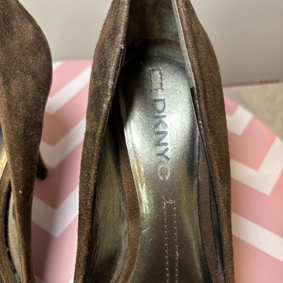 DKNYC Women's Brown Suede Open-Toed Heels Size 8 - Picture 7 of 7